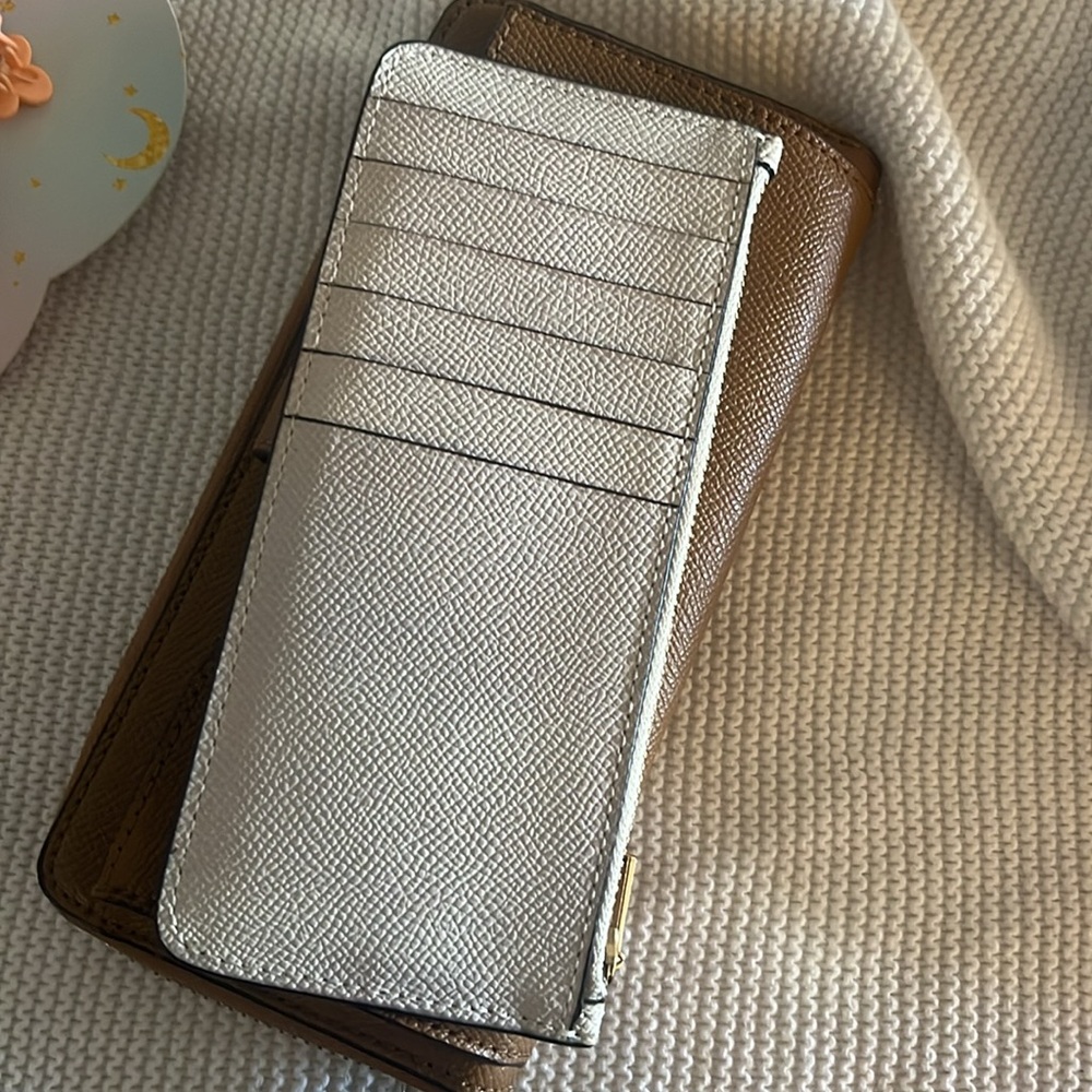 Multifunctional Coach Wallet - Picture 5 of 6